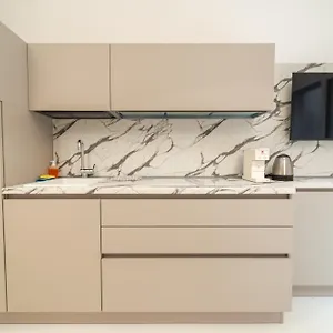 https://apt-mascarella-studio-i-centro.emilia-romagnahotels.net