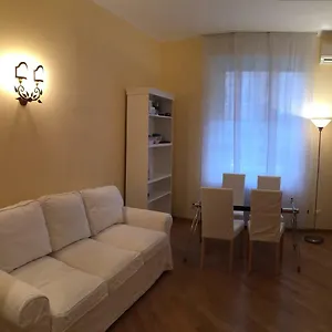 https://3-via-guglielmo-koerner-apartment.italymilanhotels.net